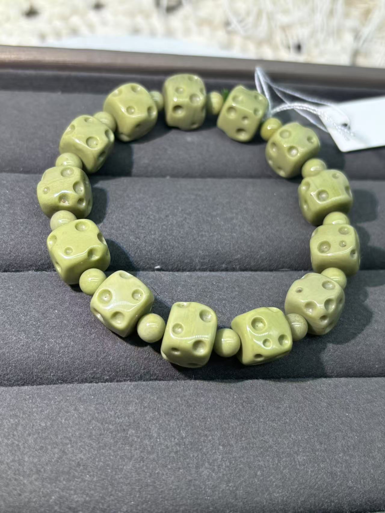 XLSL079 Avocado Green Alaxan Sugar Cube bracelet 6/8/10/12mm