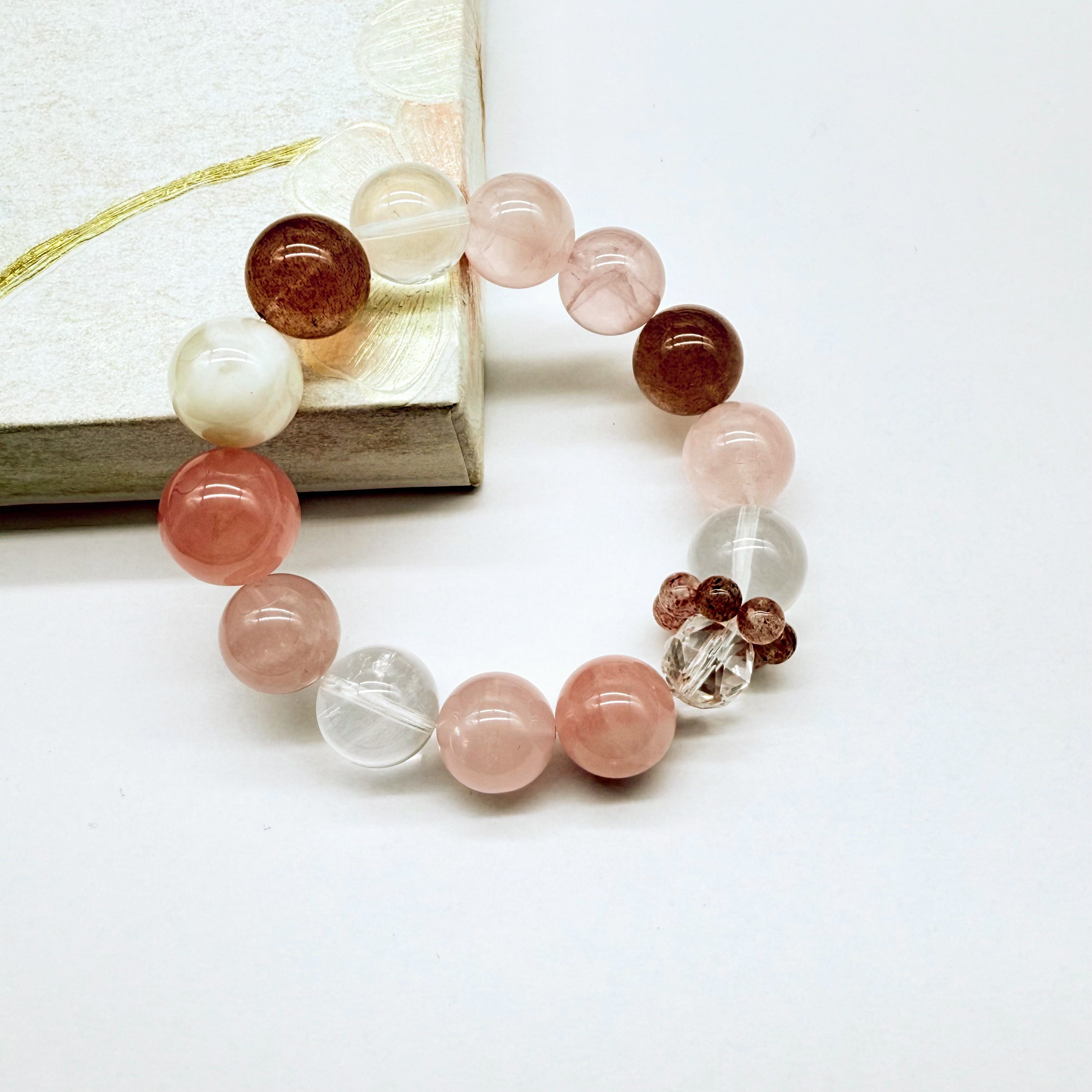 【予約販売商品】OS0001 オリジナルの天然石ブレスレット「愛と幸運」