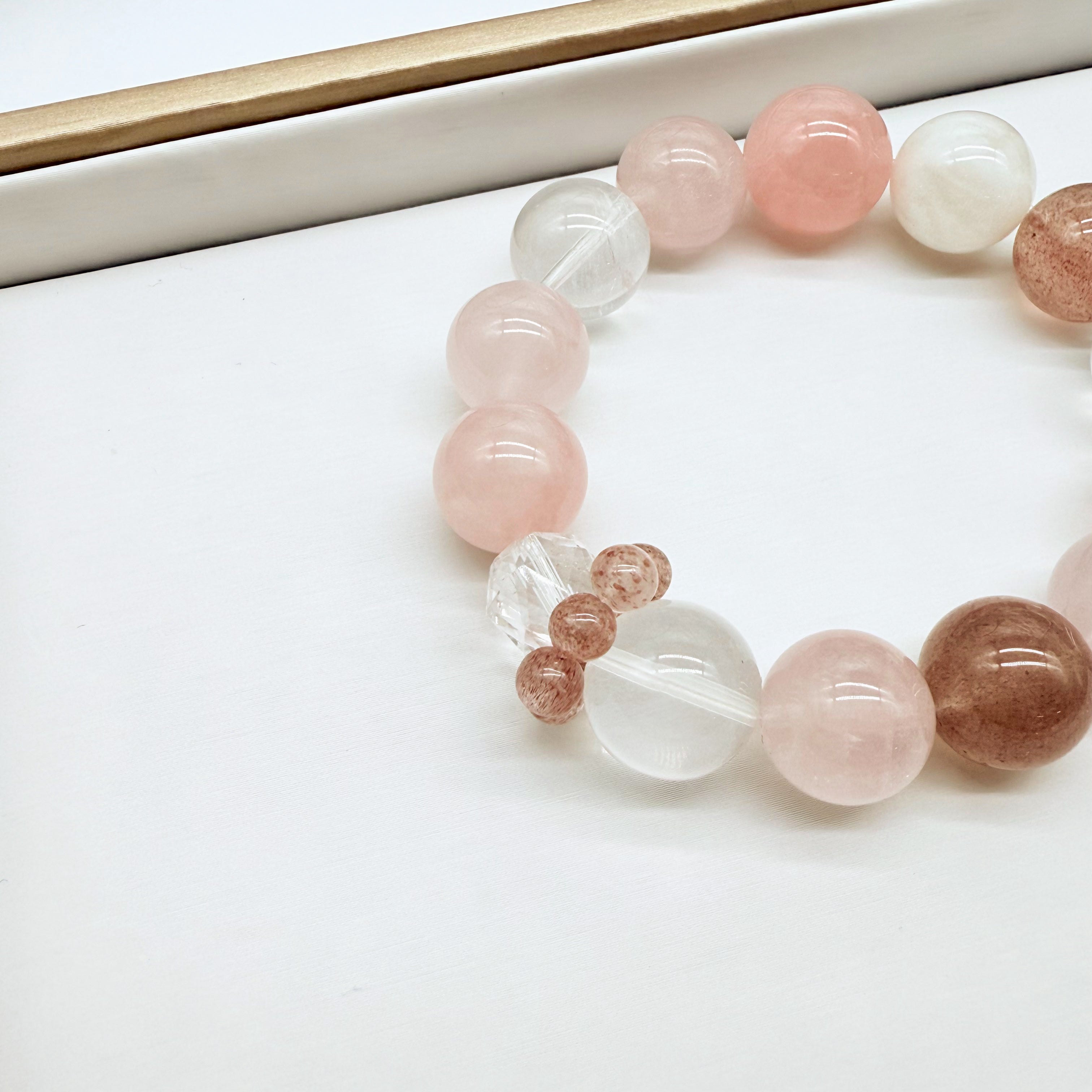 【予約販売商品】OS0001 オリジナルの天然石ブレスレット「愛と幸運」