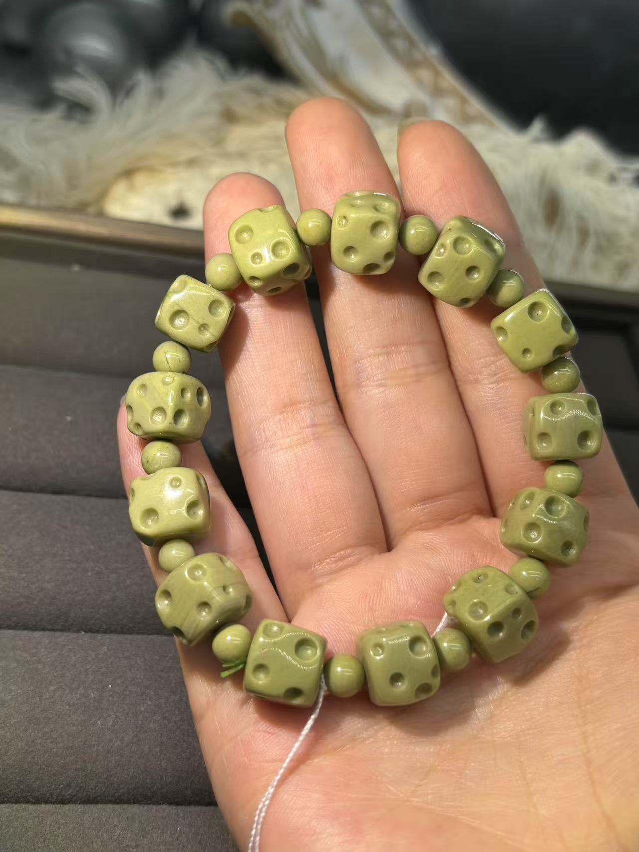 XLSL079 Avocado Green Alaxan Sugar Cube bracelet 6/8/10/12mm